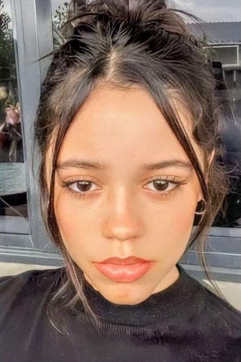 Jenna Ortega posted by ShootingStar_7