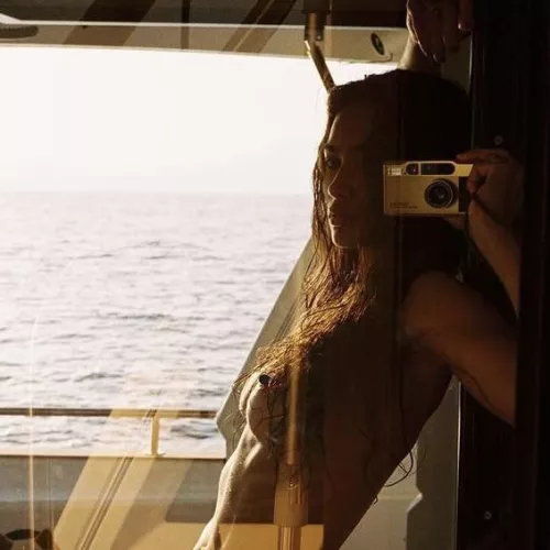 Kelly Gale by VaDMusicFactory