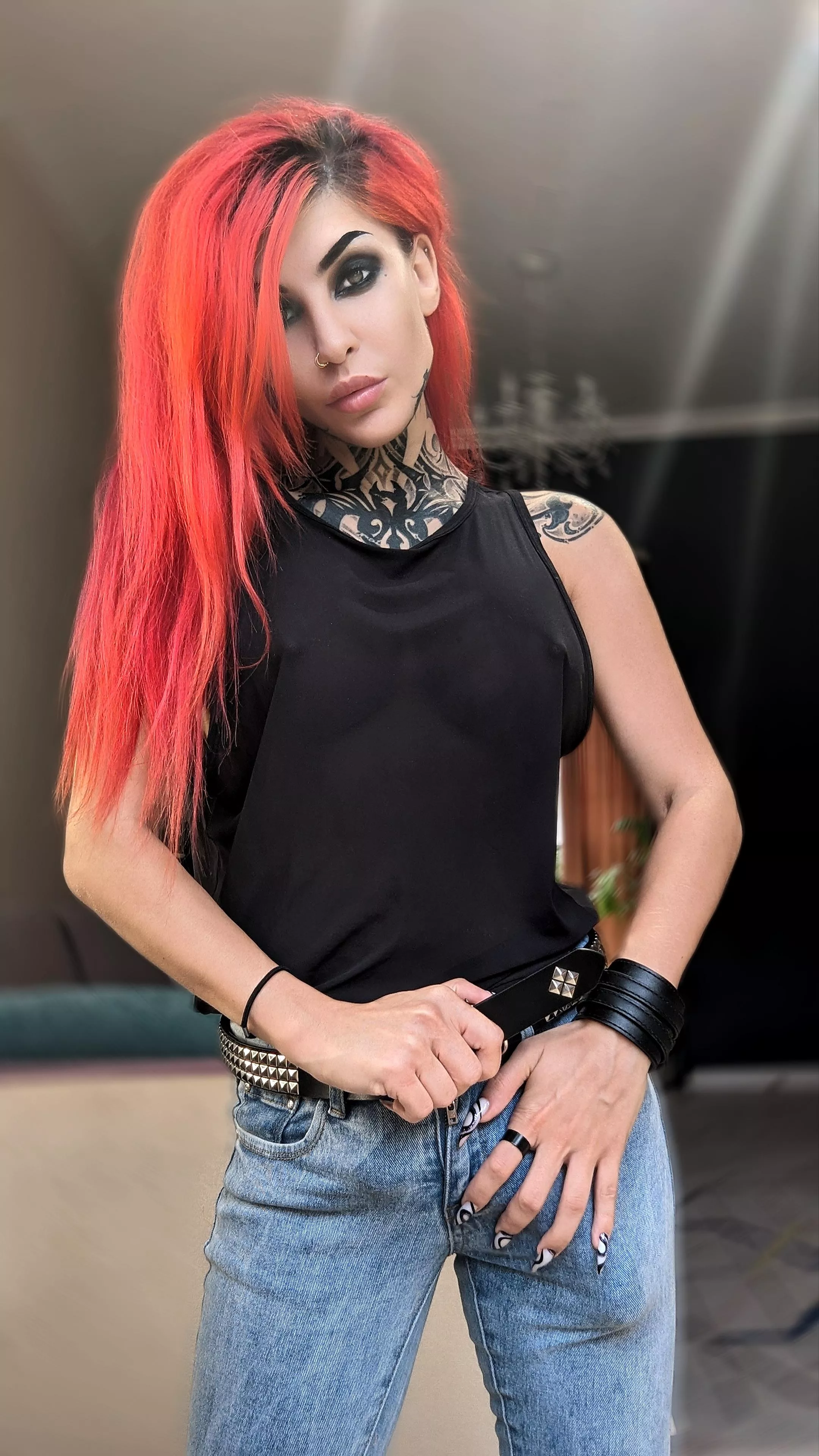 Noticed anything unusual? I didn't notice too posted by Vampandbeauty