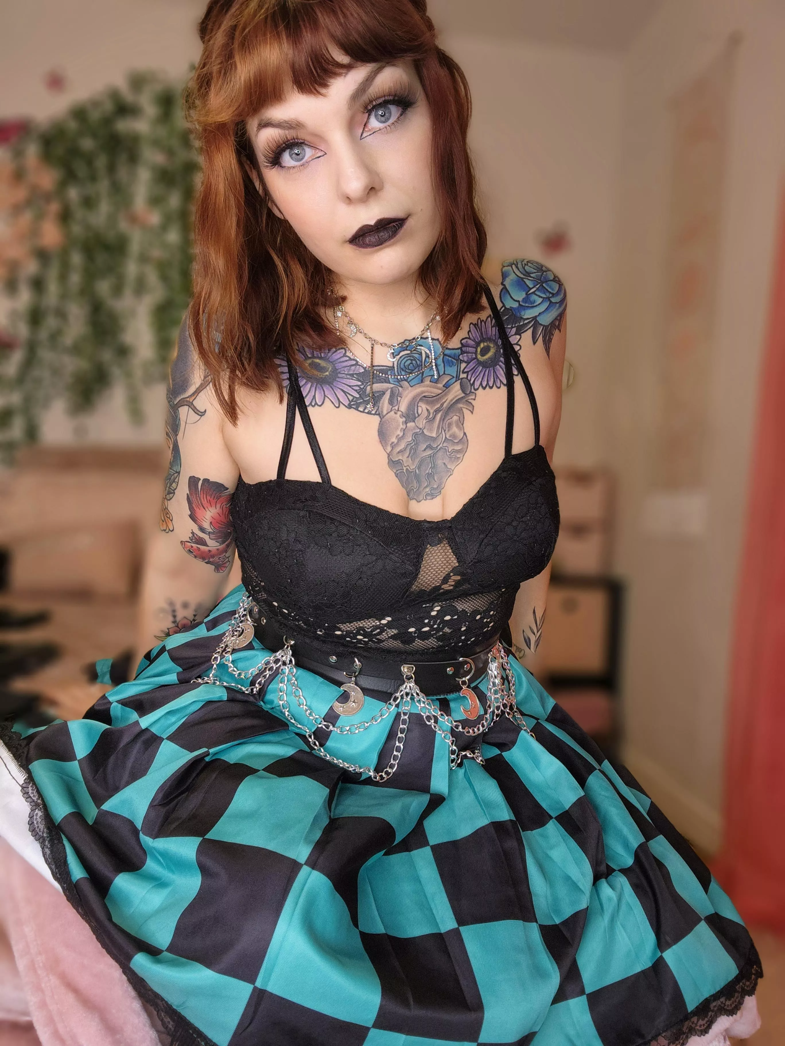 (@the.realnaom1) posted by NaomiCakess