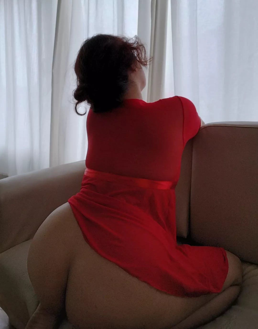 Would you be kind enough to bend me over and use me as you please 😈❤️💦 [image] posted by VeronicaQOS