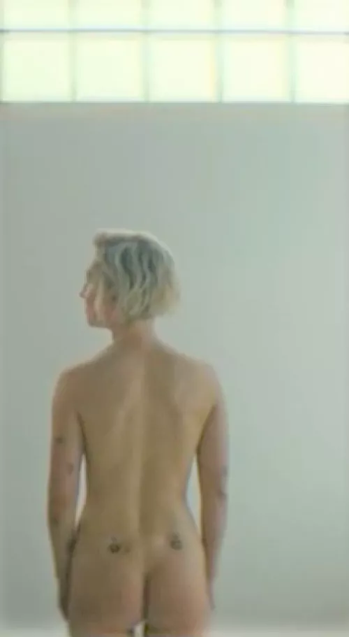 Zoe Lister-Jones by Mysterious_Line_5975