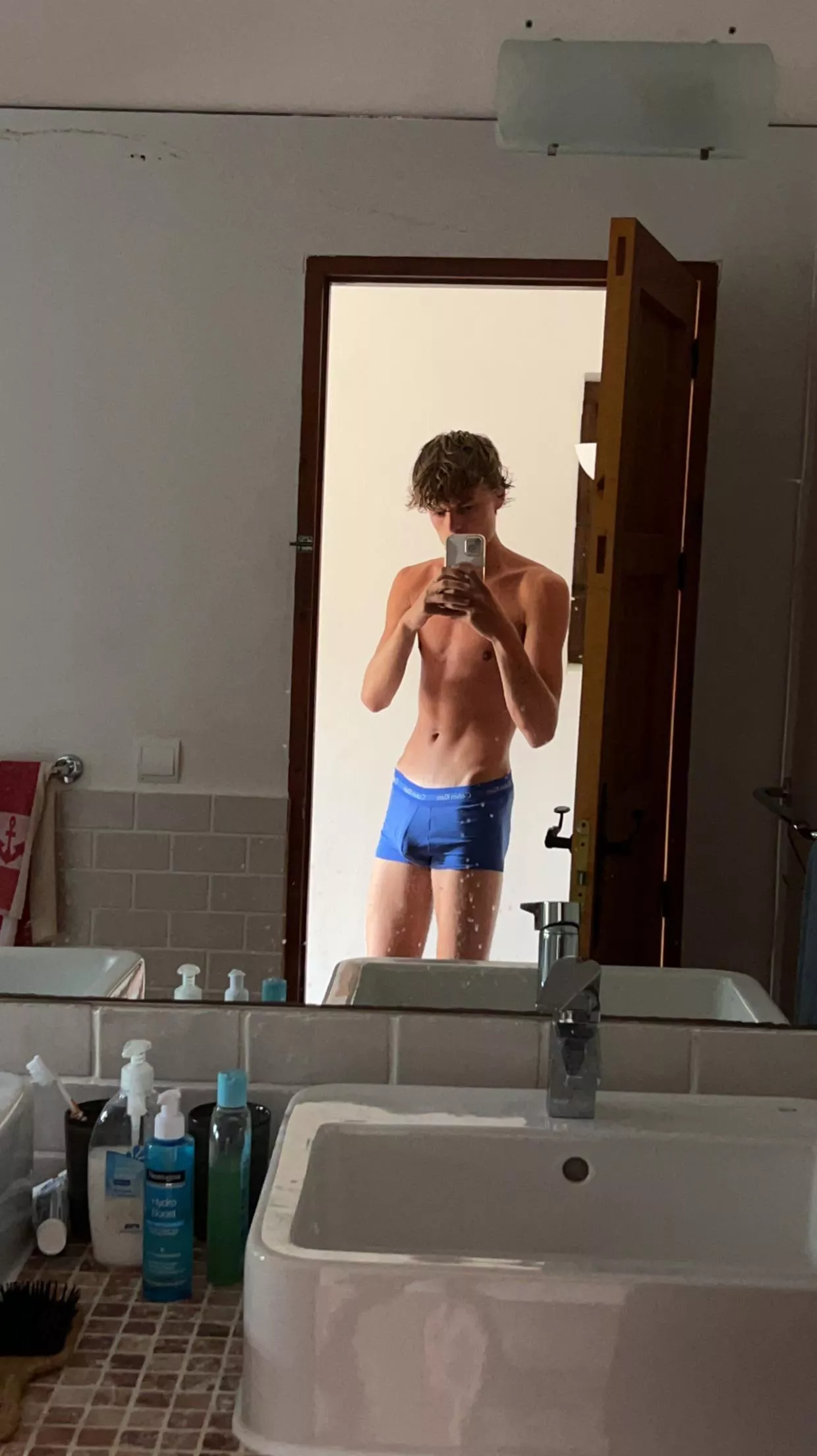 19 German Text me with a Pic posted by AskCultural4510