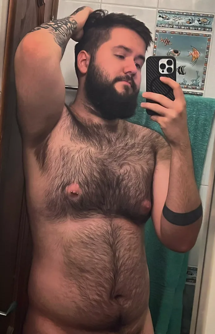 20M Looking for bear friend🐻👉🏼👈🏼 by BearoDach