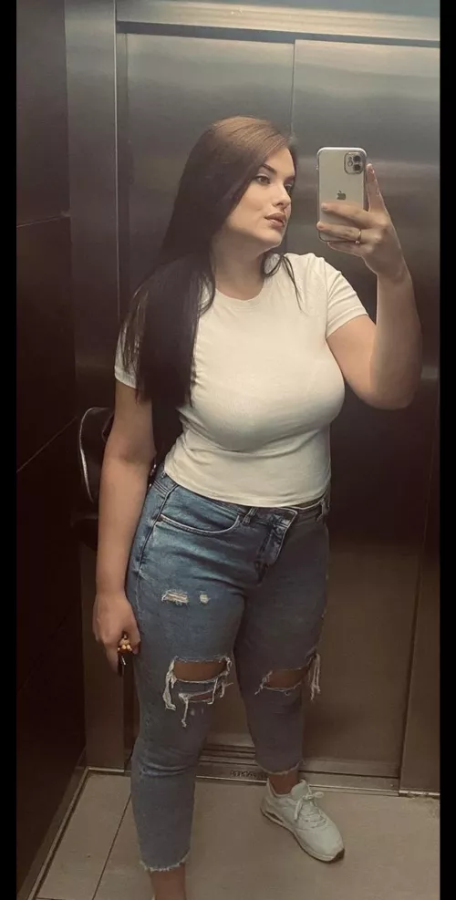 Elevator selfi by BrilliantDangerous10