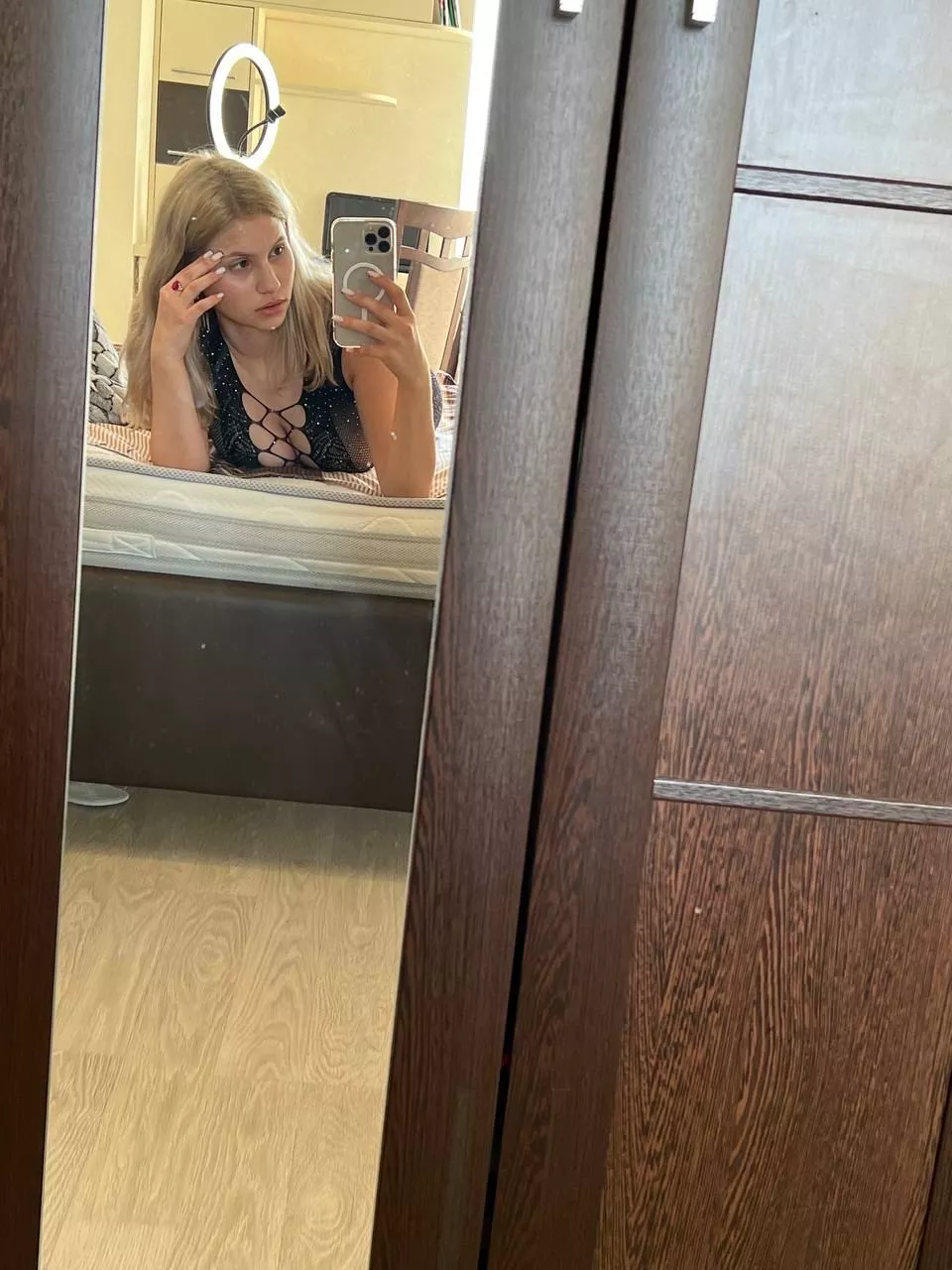 i just wanna be the good girl you deserve posted by Kinder_mudo