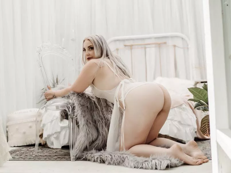 Is it thicc enough for you? 😜 posted by Manda_Jay