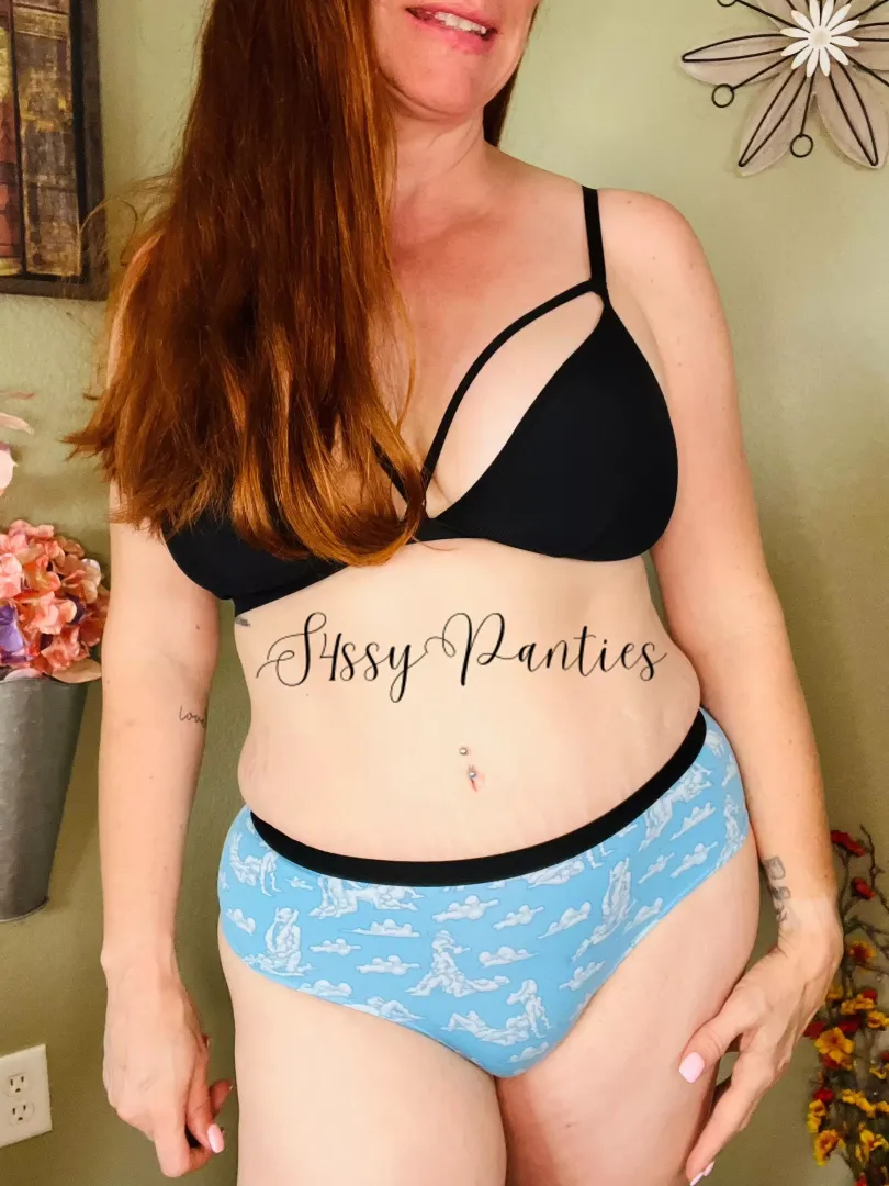 Looking for some content and panties from a 40ish milf? Here I am! Fet and kink friendly… let me take care of you. [selling][usa] panty wears starting at $30. See pinned posts for more info. posted by S4ssypanties
