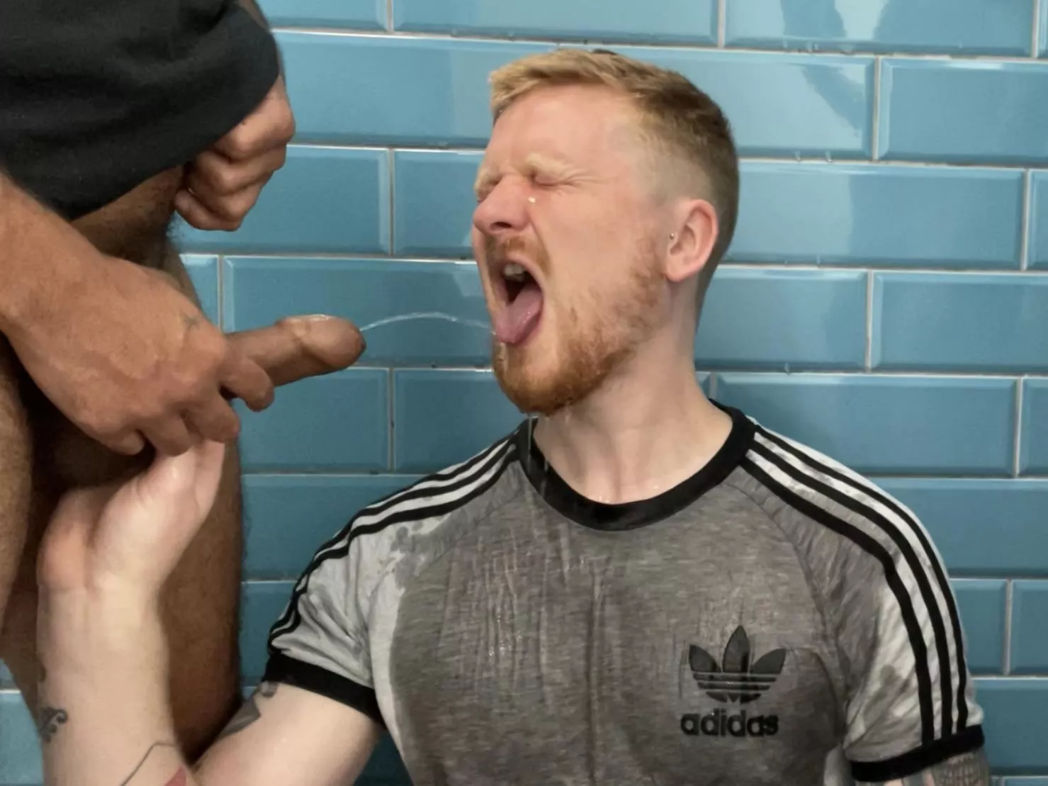 Urinal💦 posted by retr0fag