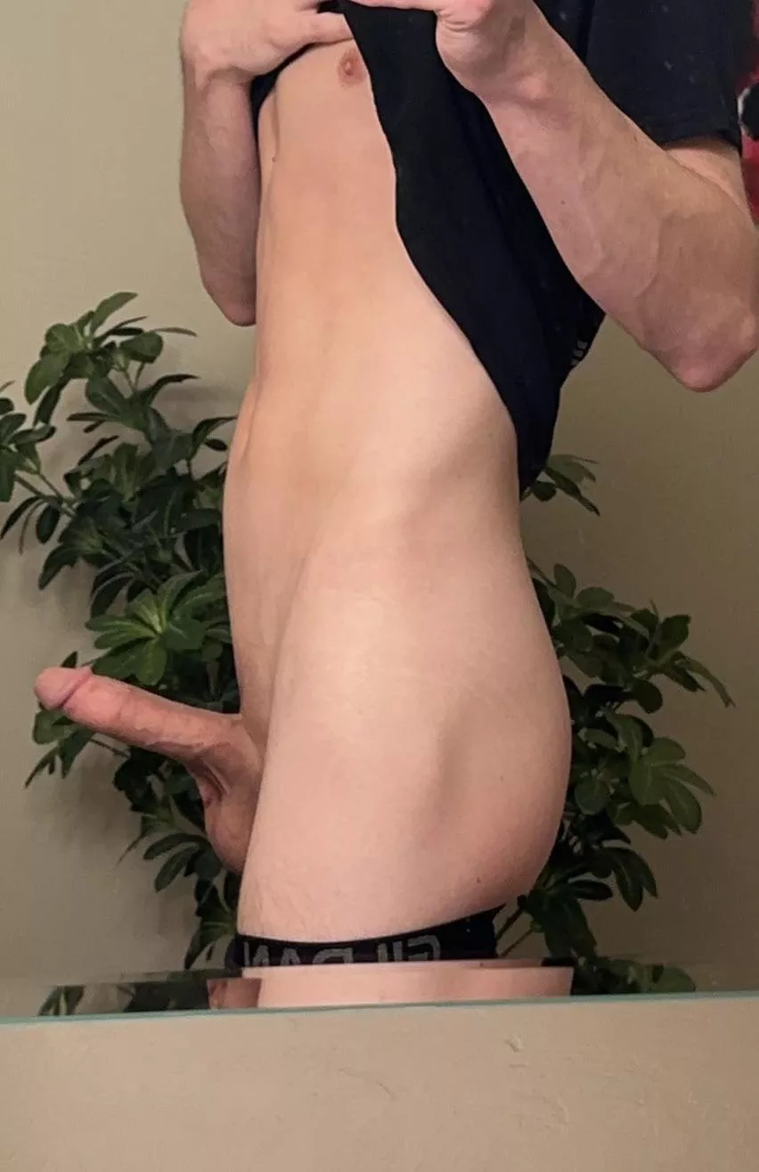 Who would deep throat me? posted by Helpful_Gold_9568