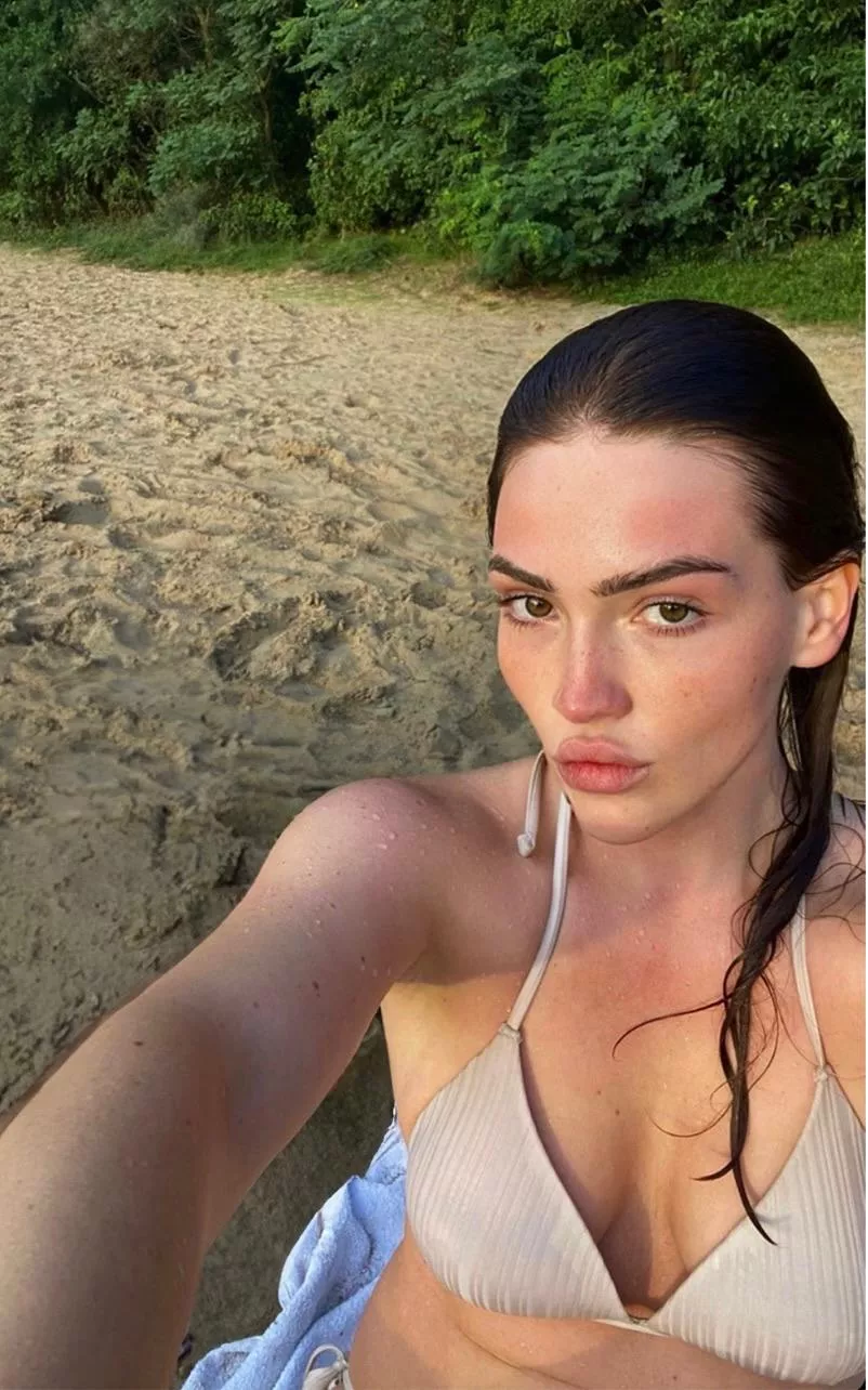Would you fuck me at the beach knowing people could see us? posted by HaleemLilith