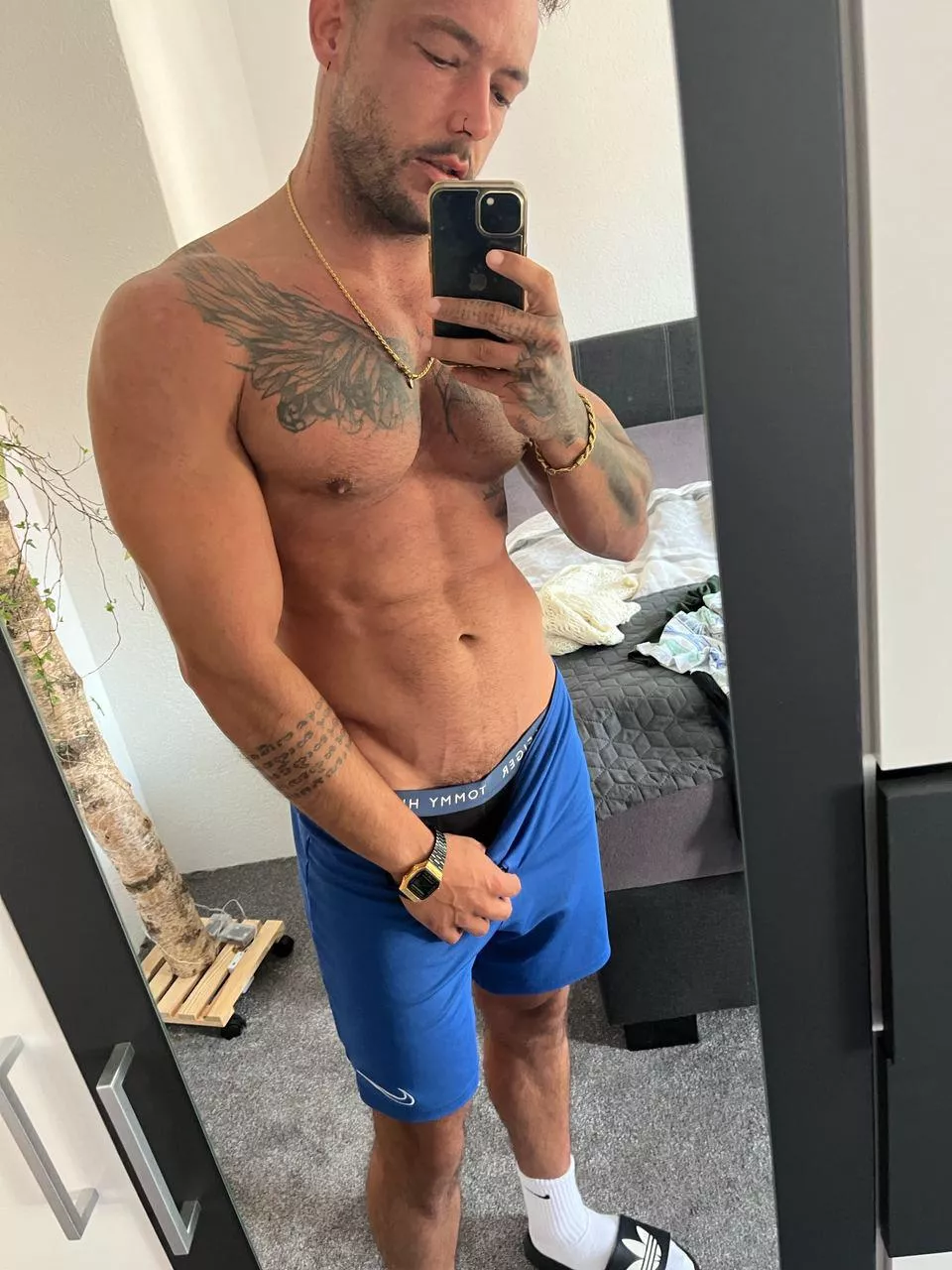 [33] Say „bro“ if you want more nudes!! posted by Sufficient_Spare2041