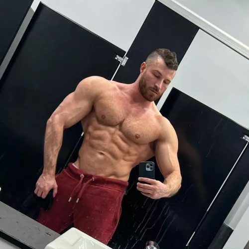 Feeling pumped by Charming_gymer