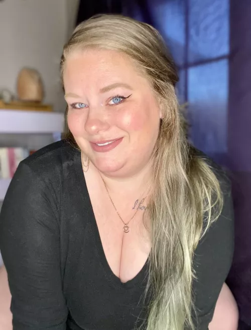 How could we pass the time? by miaxmoonstone