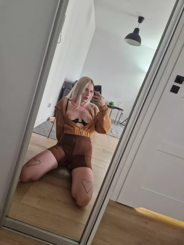 I look very fuckable here posted by ineedapea