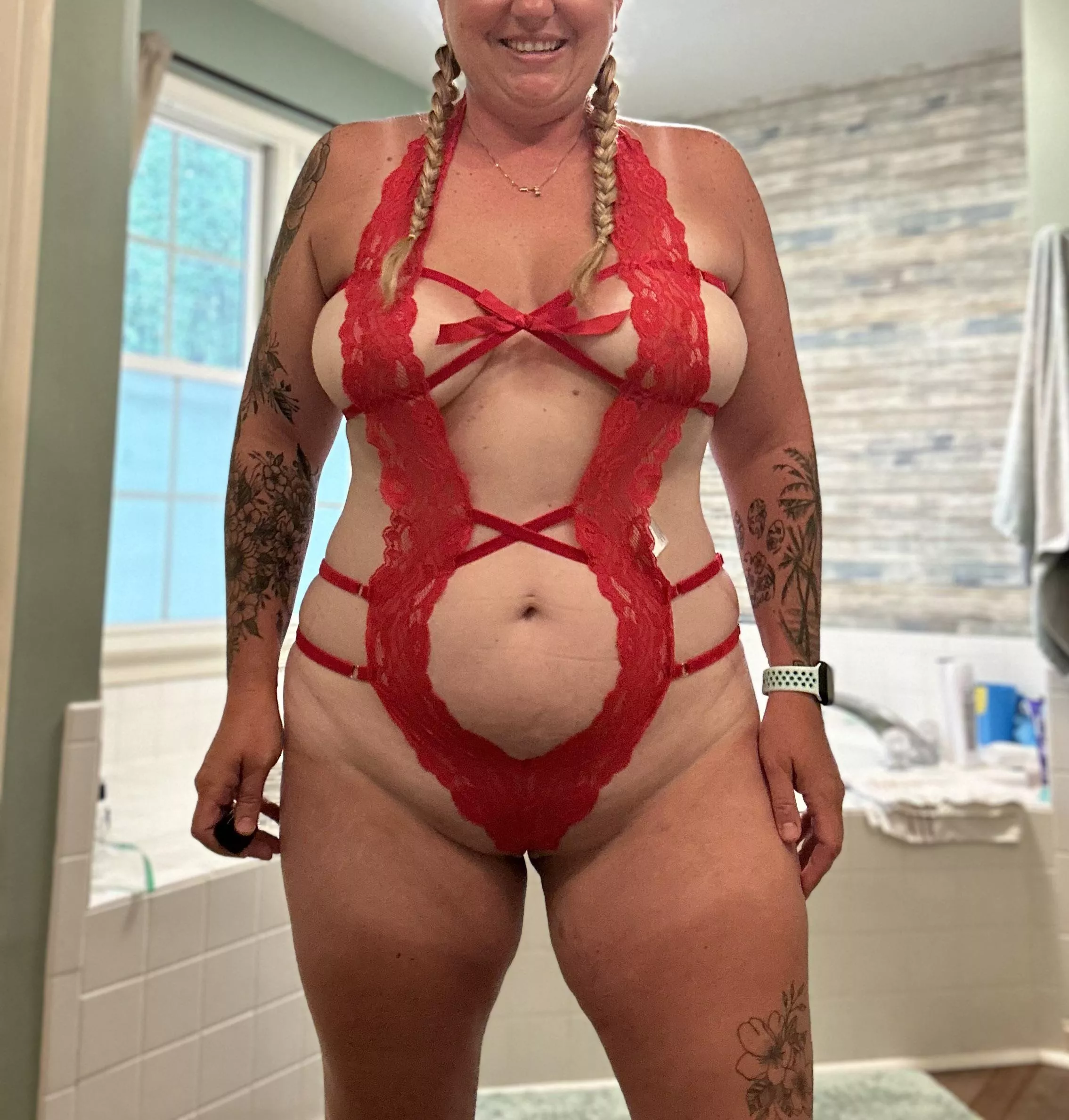 New outfit. I think I like it posted by mygoodwetness