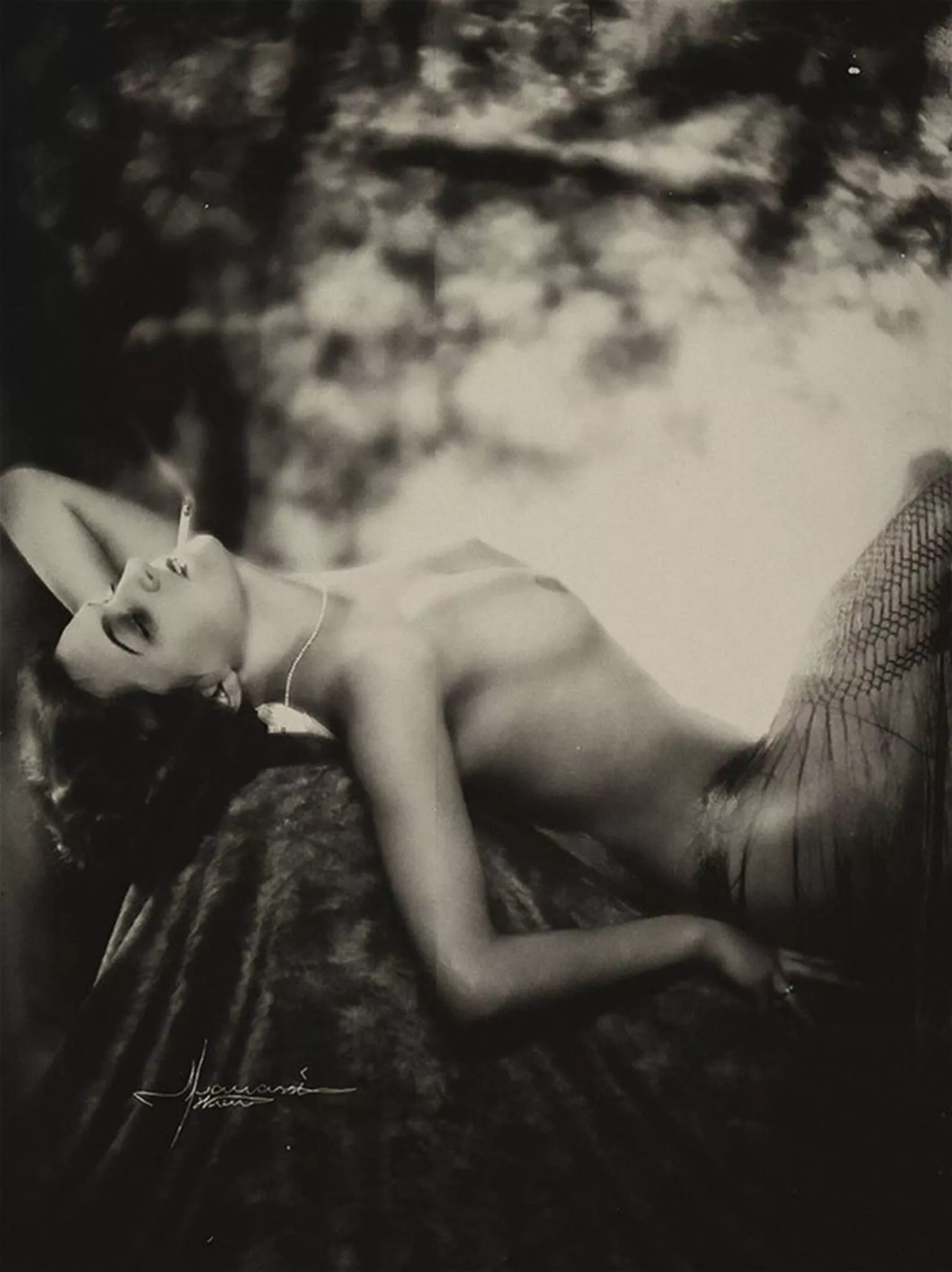 Smoking in the roaring 20s posted by Lust4Life22