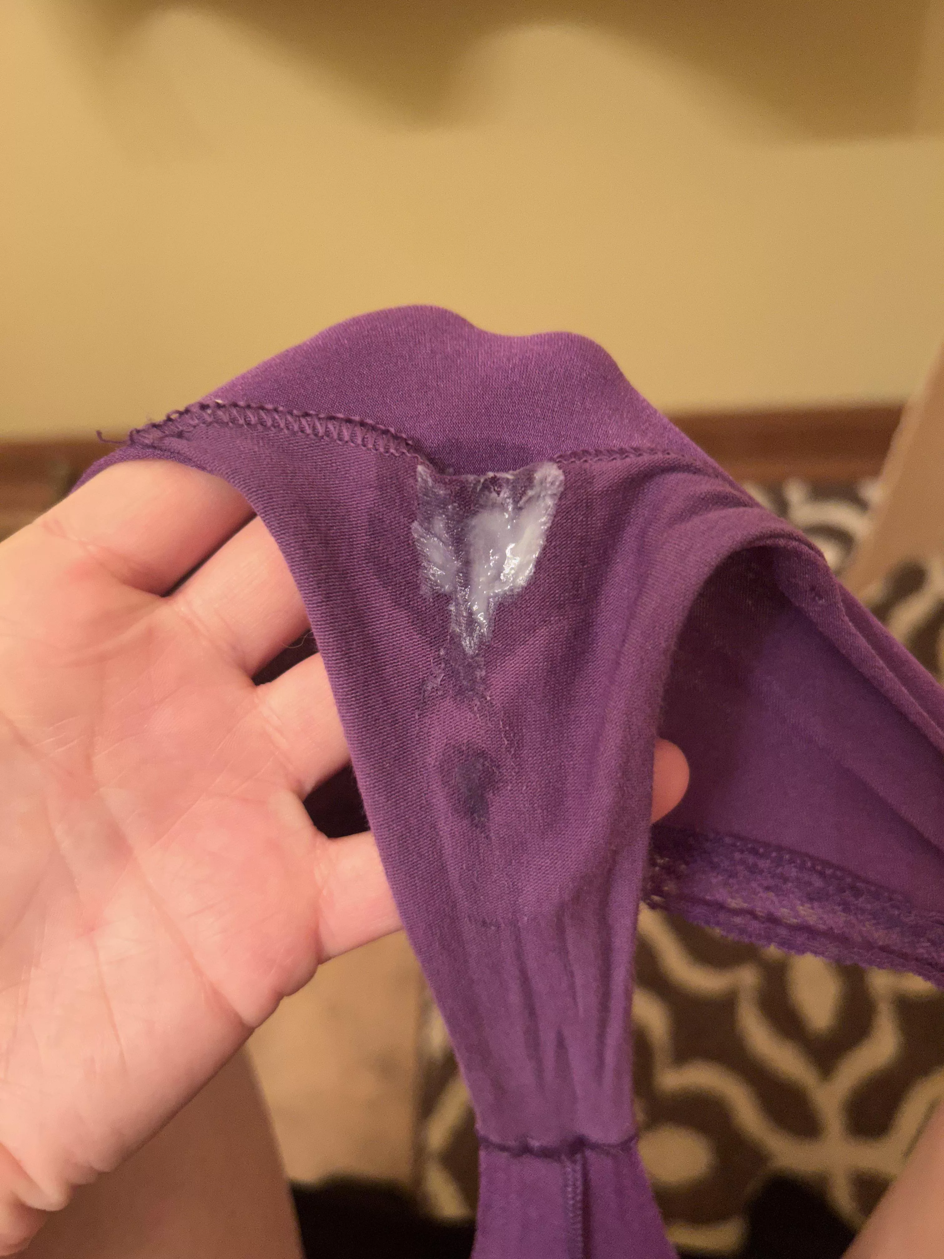 Soaked through 🥵 posted by xraebby