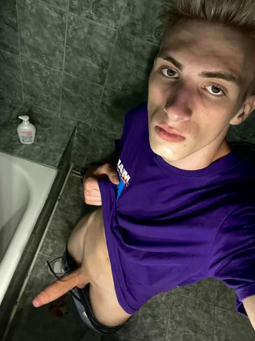 [18] You think fit perfectly in your pussy? 🐱 dm by NighTeNN