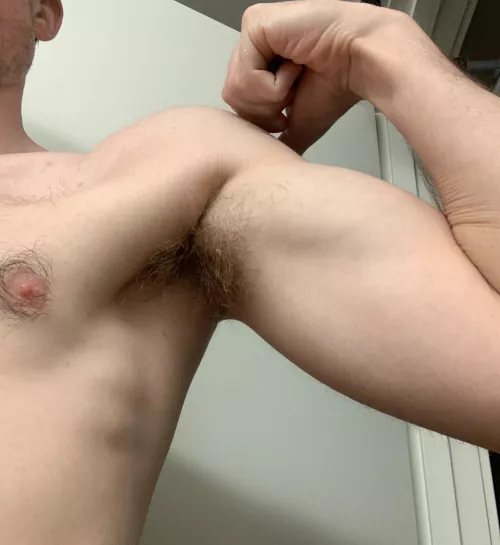 31 [M4M] hung but looking to compare against a bigger alpha cock. Send asl. Snap: lmkay_825 by RemarkableRadish274
