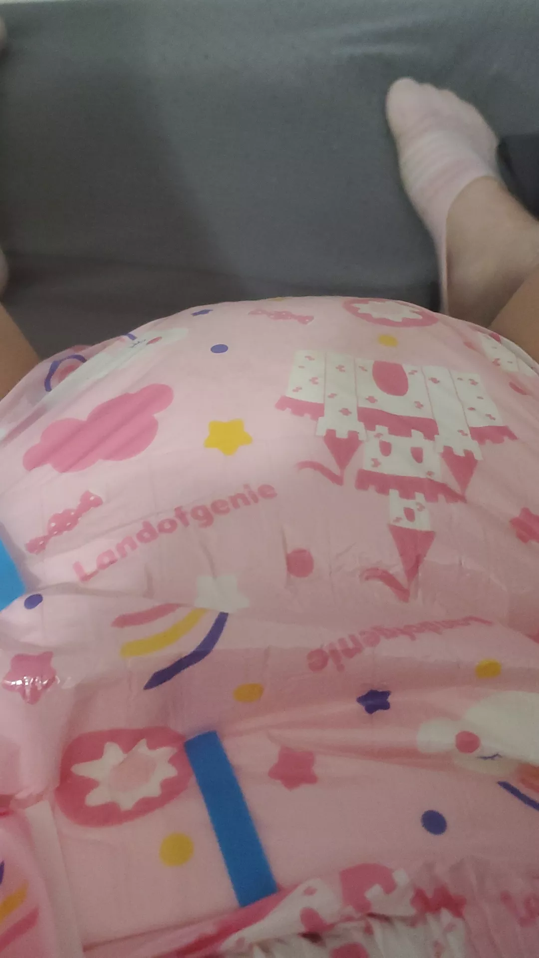 6 hours into this diapers and its about to leak posted by yourewelcone