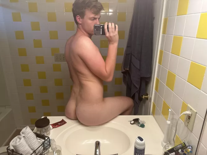 Ass pics 4 Ass pics? by Inevitable_Umpire_63