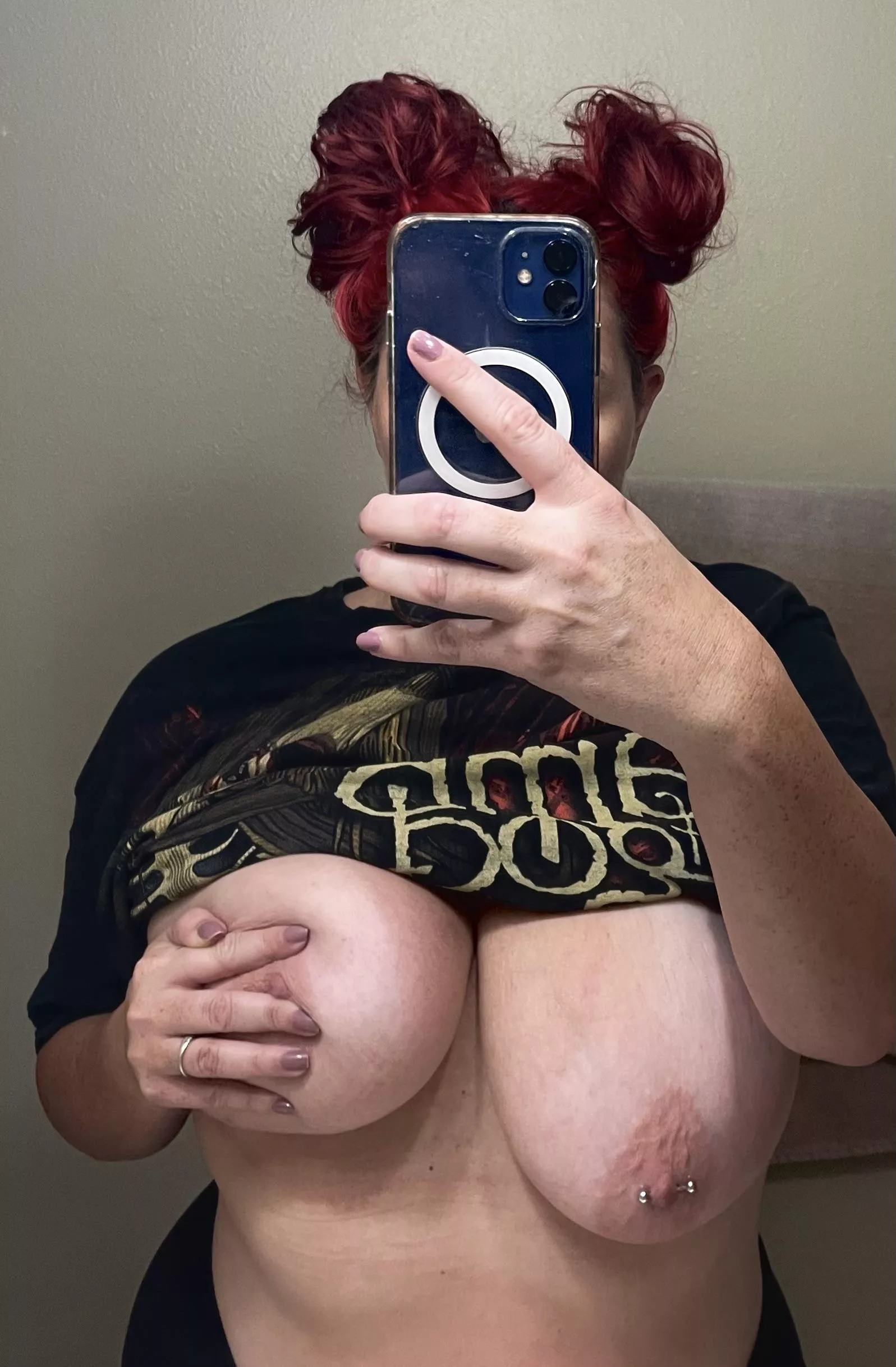 Been in a Trivium kick lately. Maybe I need a new shirt 💋 posted by RonnieRimXXX