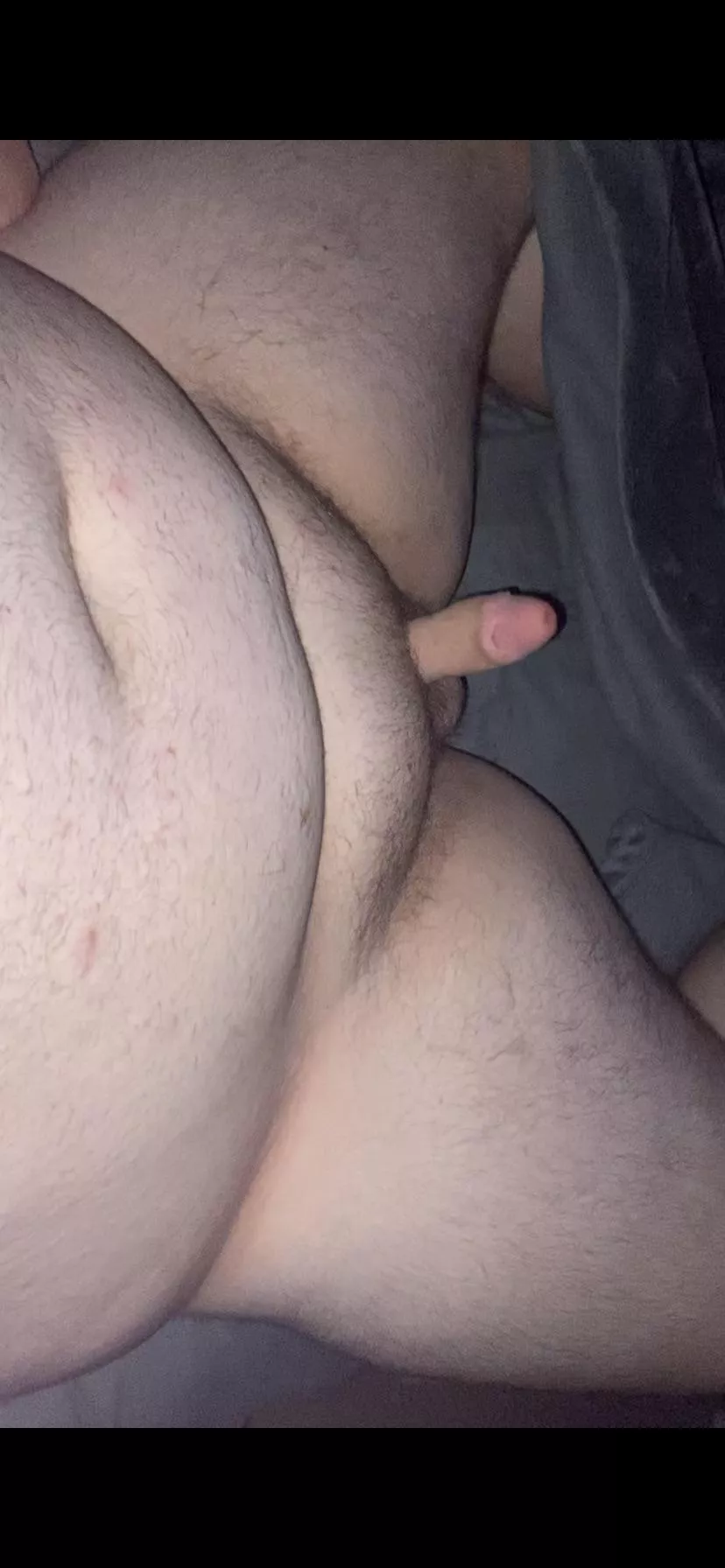 My straight friend is sleeping next to me right now😈😈 posted by Lionzebra7686