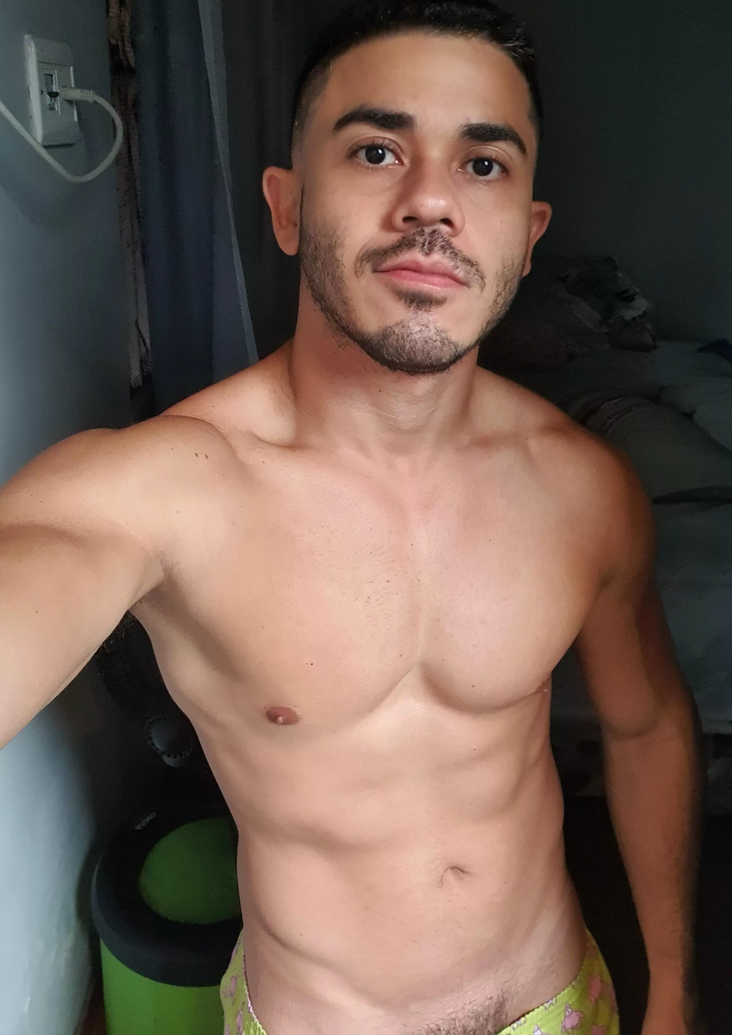 Passing by to wish everyone a great week. Let's go? 😈 posted by Jackoeixibido