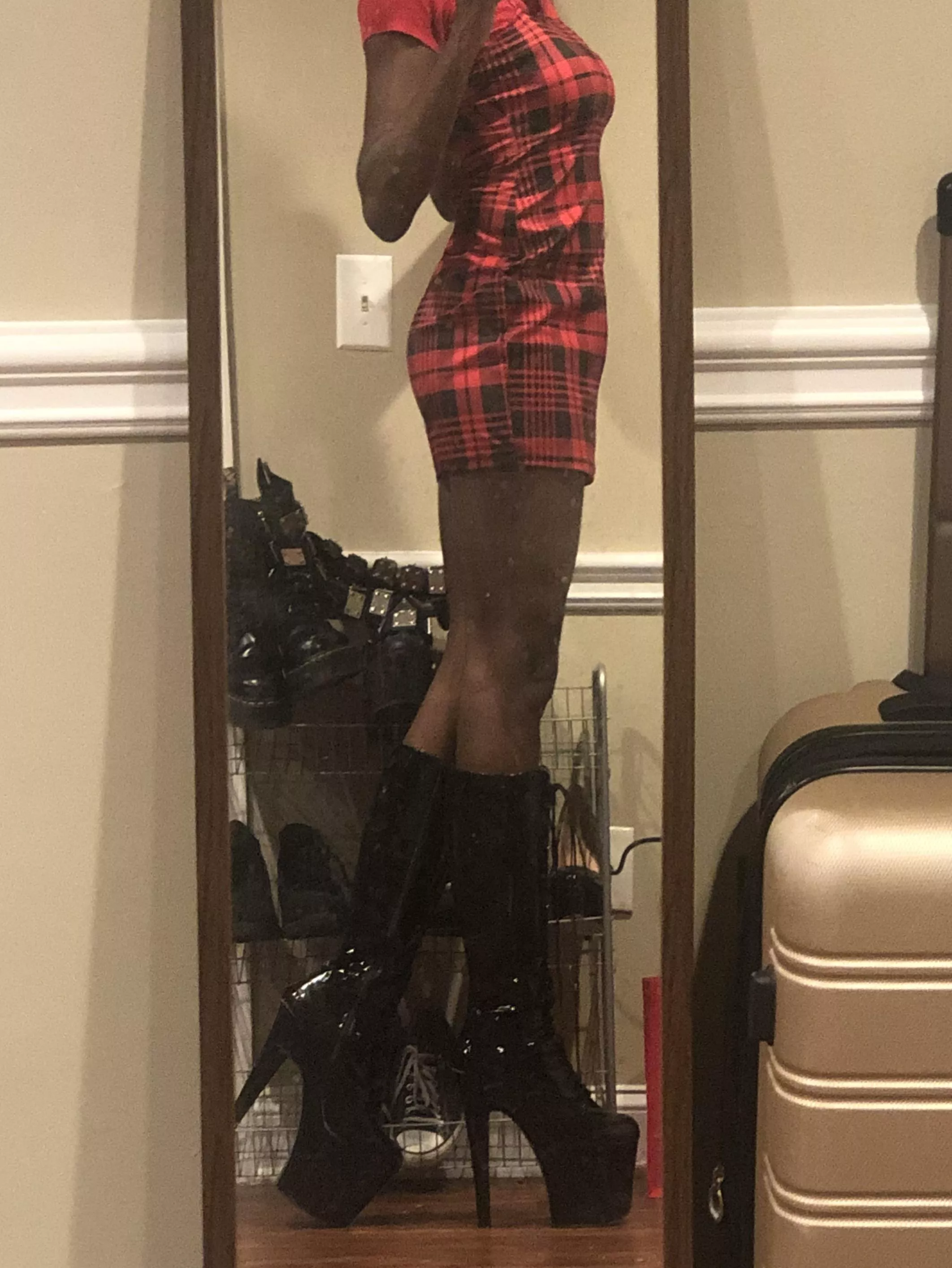 Stick out your tongue, I want to see them shine posted by MissxNatalia