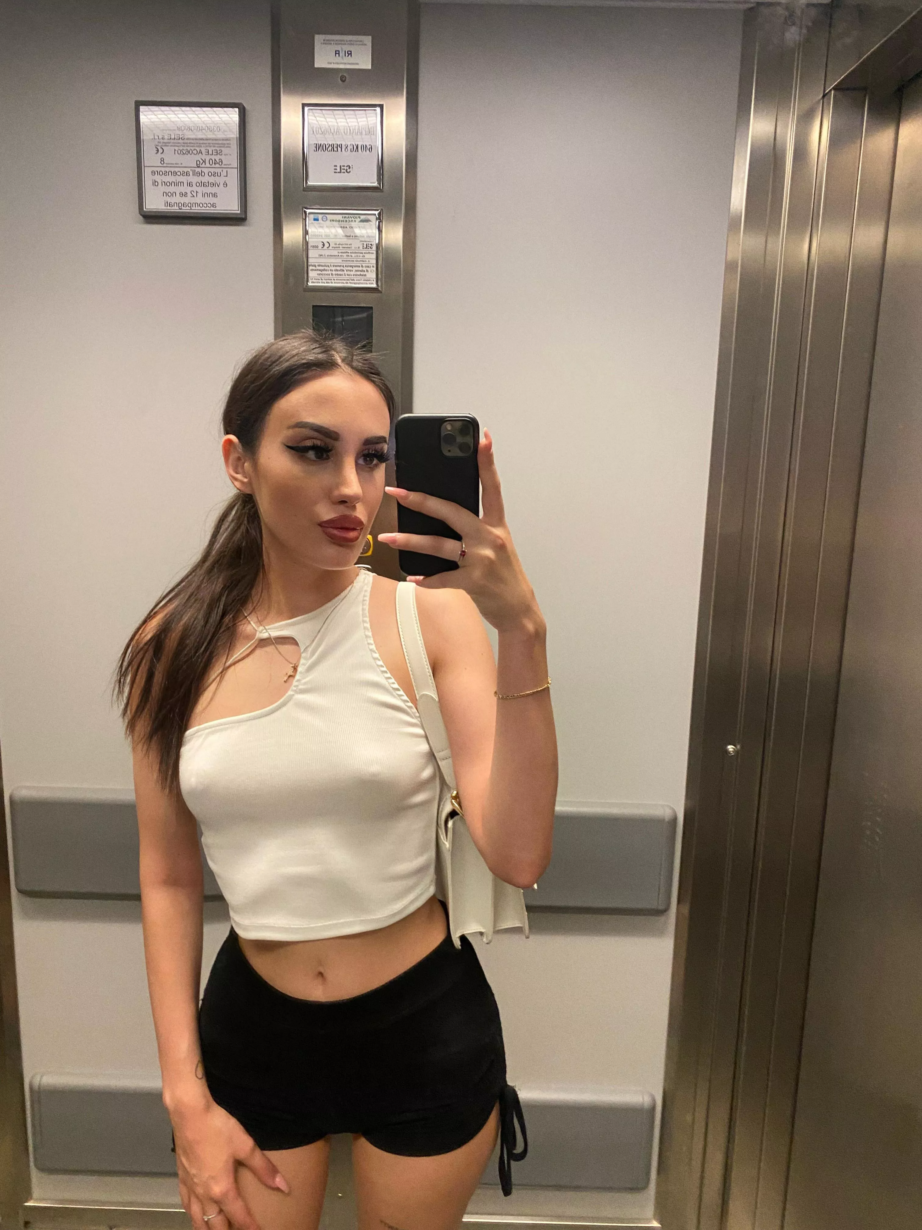 today in the elevator posted by onlyjuliavoss