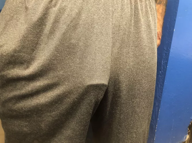 You can see the tip pretty good with these shorts by inkyindian