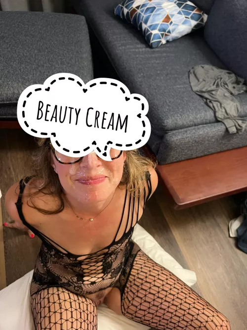 You can tell it’s not just 1 load on my face by Threatlevelmiddnite