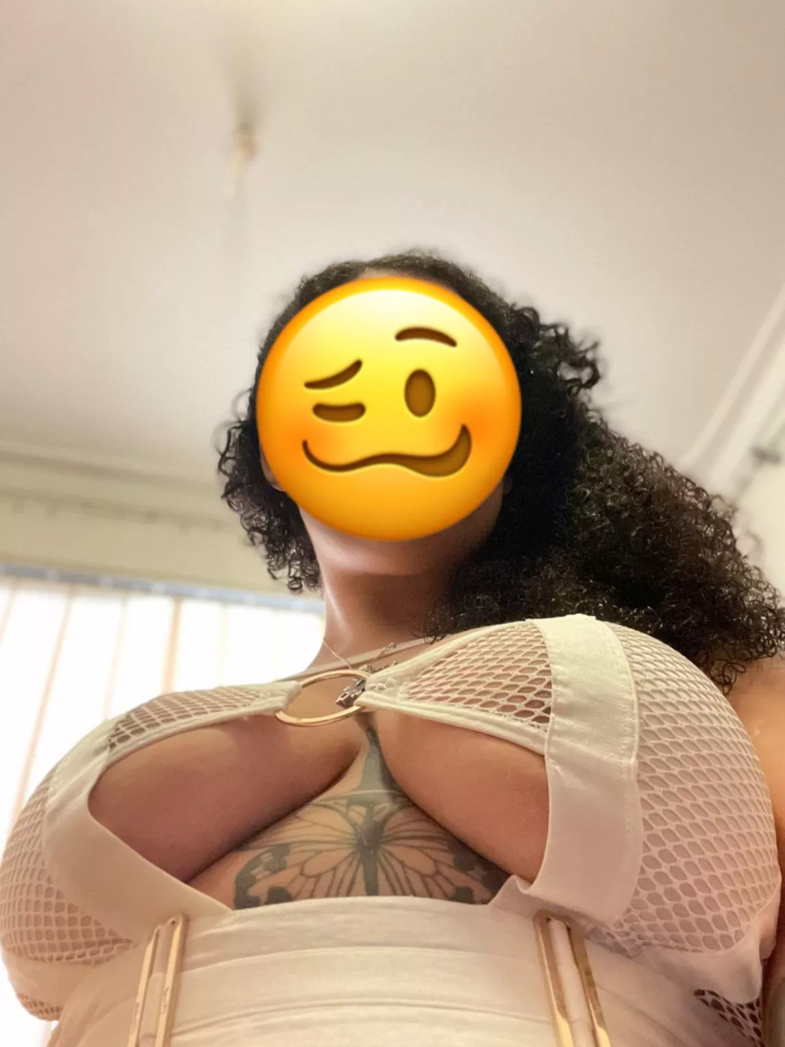 you're such a pretty girl down there on your knees 🥰✨ posted by LuvsBeingUrGoodGirl