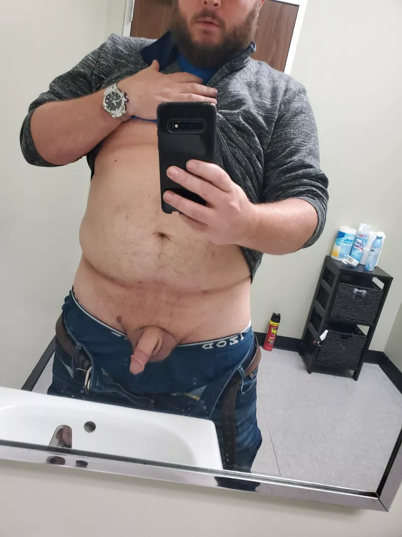 40 bored at work, get me hard posted by NoYou880