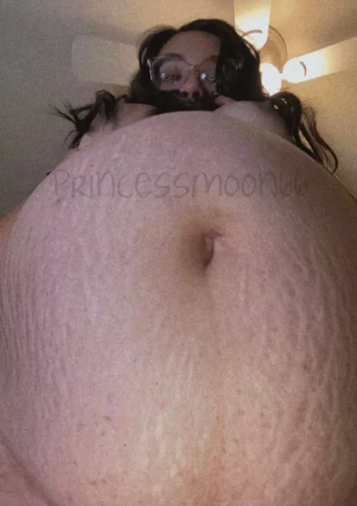 How’s the view ? 💦🤰🏻 posted by Milkymooon66