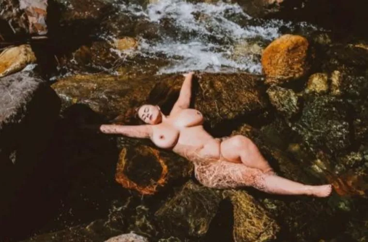 London Andrews by evenflow_2991