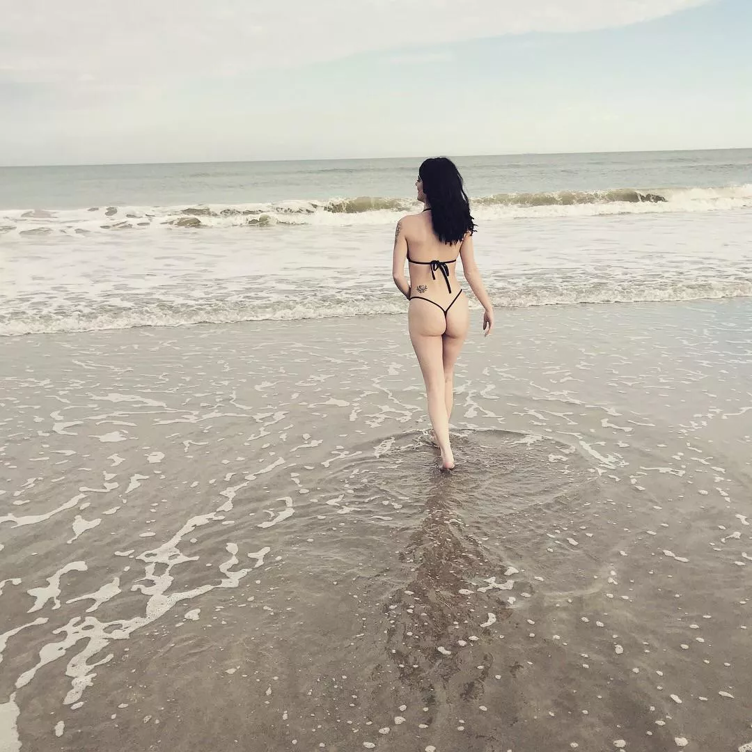 Miss the beach 😩 posted by Right_Mistake5227