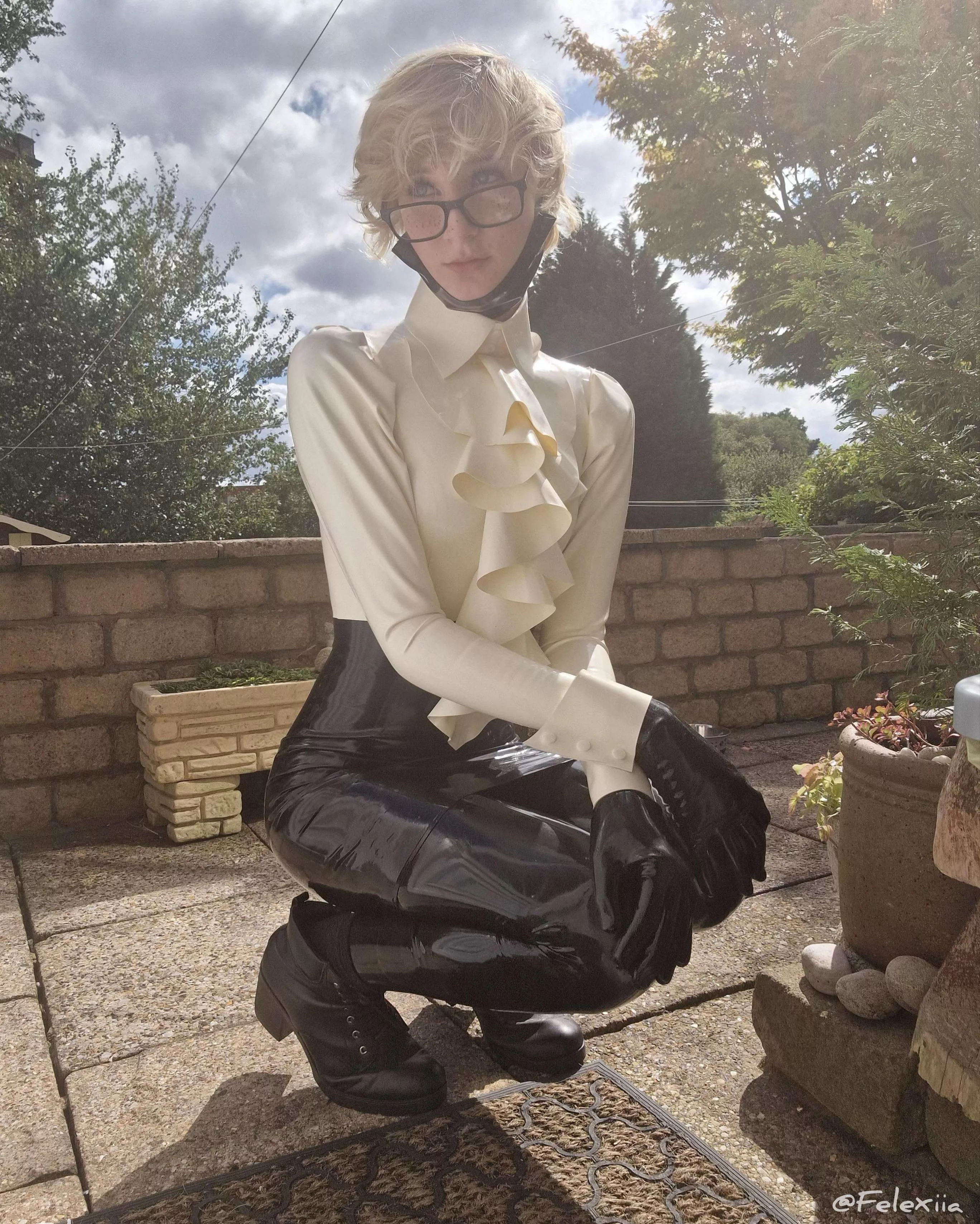 Need a latex secretary?~ posted by Felexiia