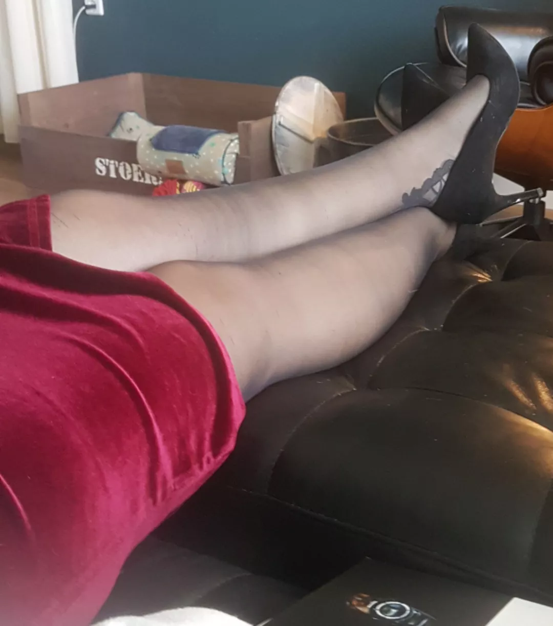 Relaxing my legs after long day at the office. posted by Agreeable-Hurry-5687
