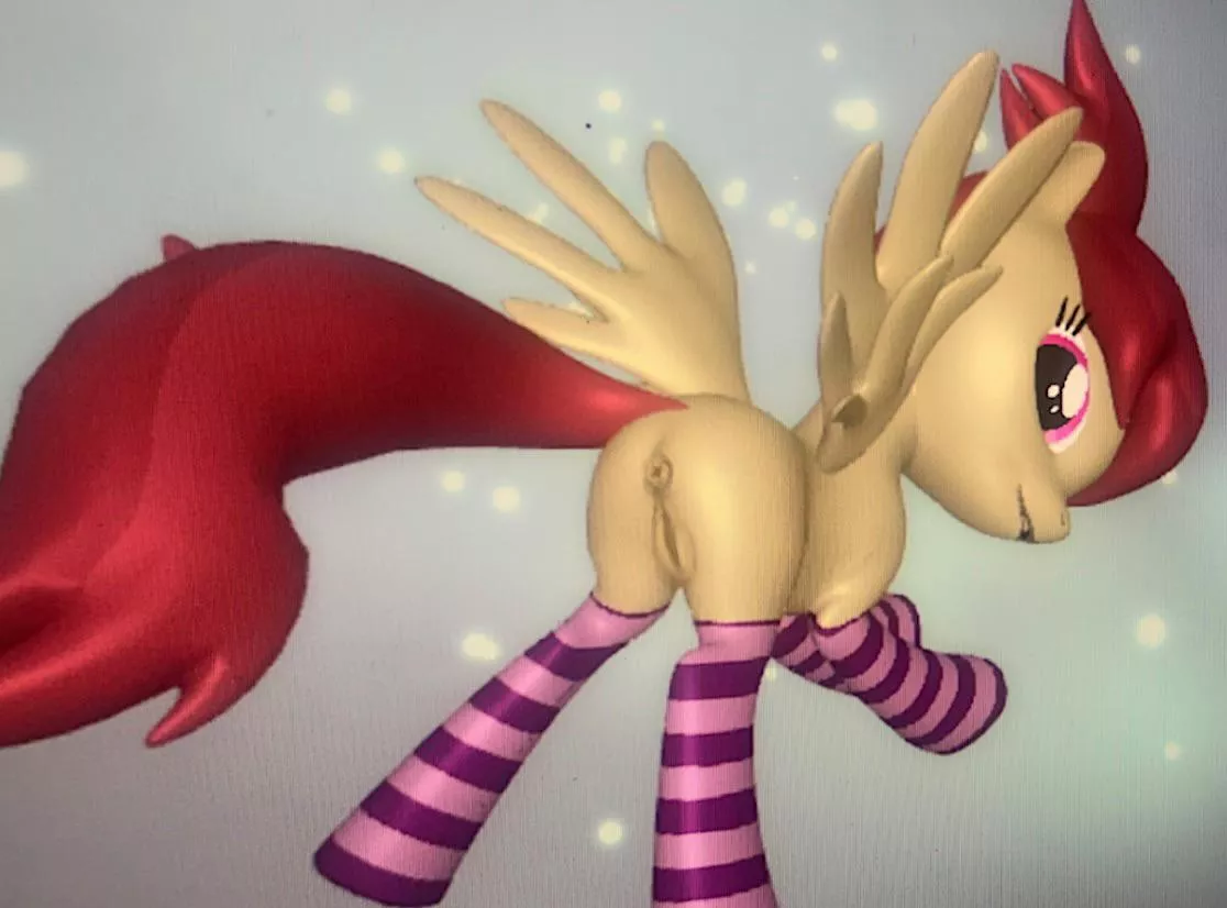 Sugar Honey being a little tease 💞🍯 posted by sweekicum