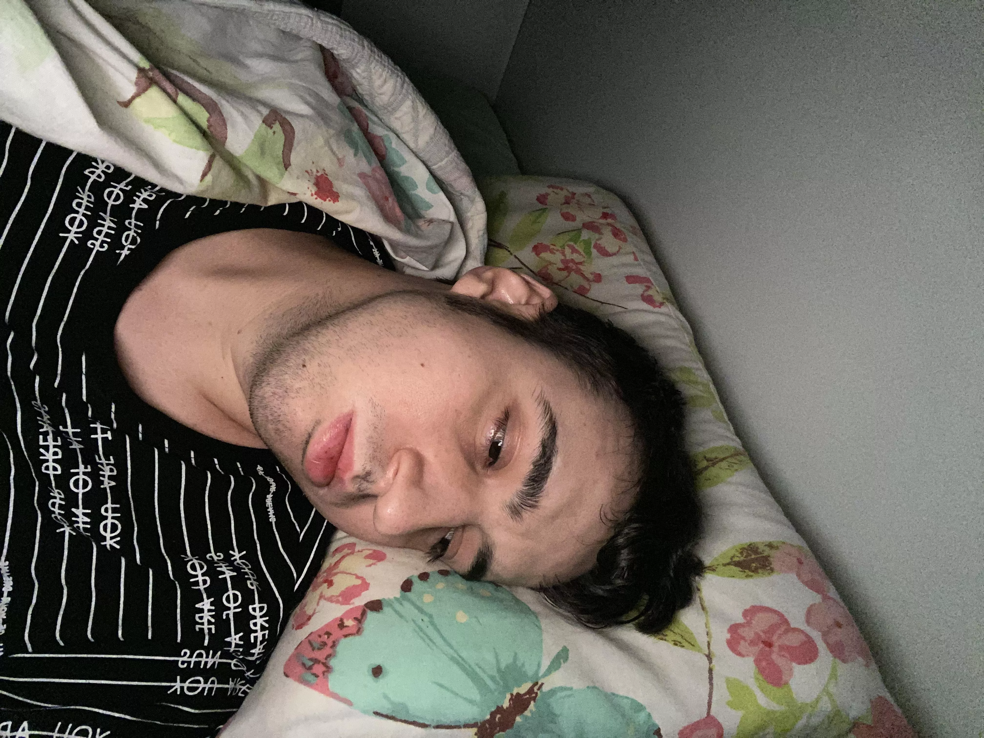 28M - Can't stop crying.. posted by Crownbae