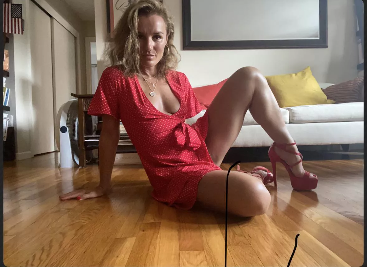 A wrap around dress is the ultimate braless attire… (f47) posted by Tantricawakenings