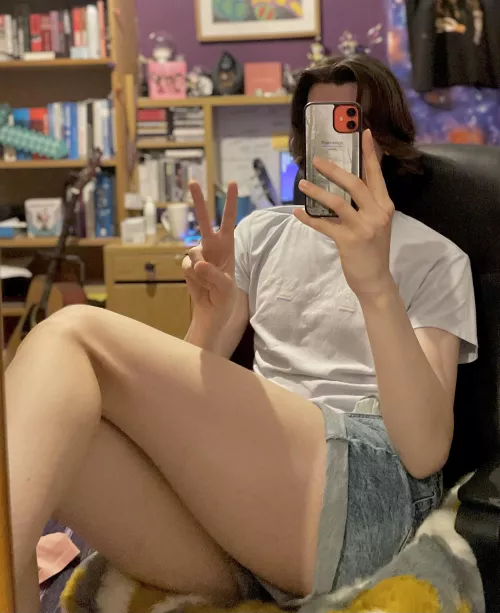 Am I girly enough? by Lanalle1