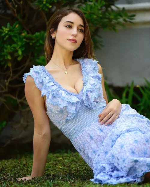 Caylee Cowan by DesiSongs