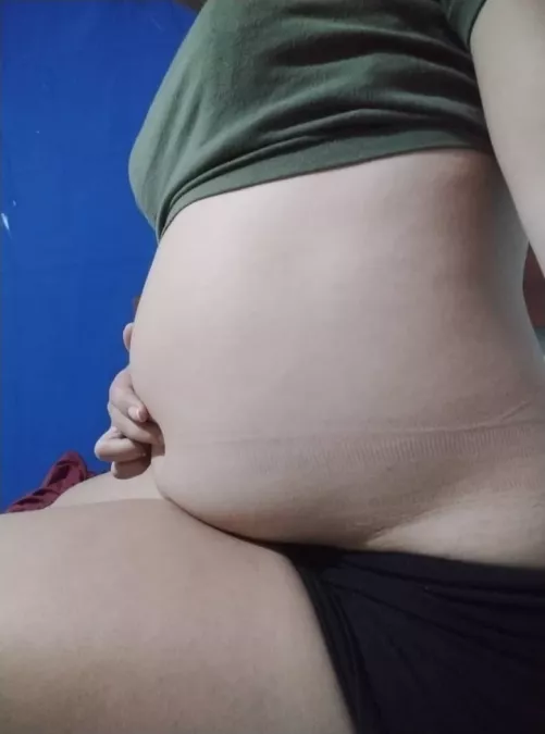 chubby and hot by Leanmilly