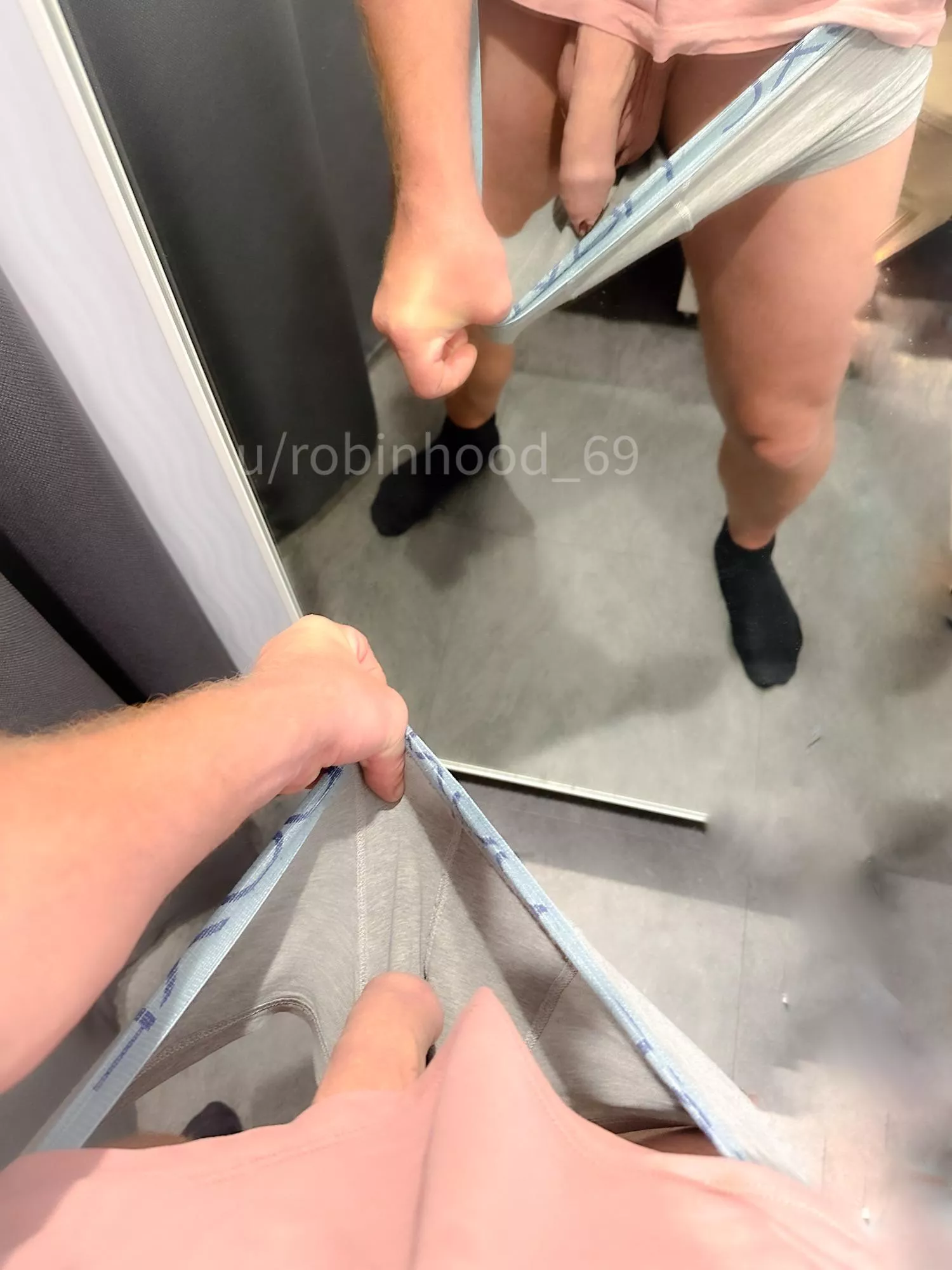 Come to my fitting room posted by Robinhood_69