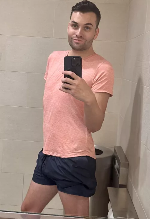 Dang I’m too skinny 🥴 but I felt cute by snowballisbae