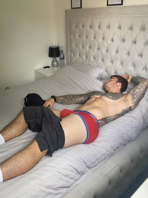 Fancy a lay in? by Hatts_17