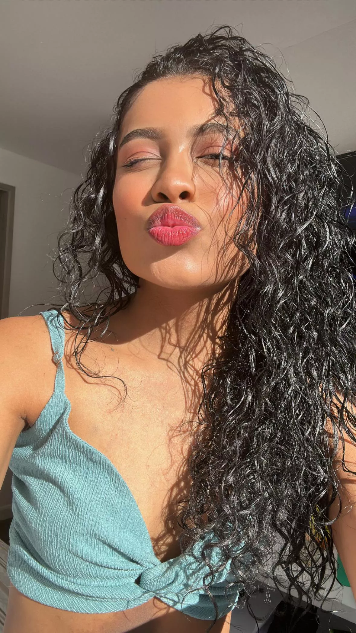 Giving away an Angel's kiss today! Any takers? posted by auroraelisex